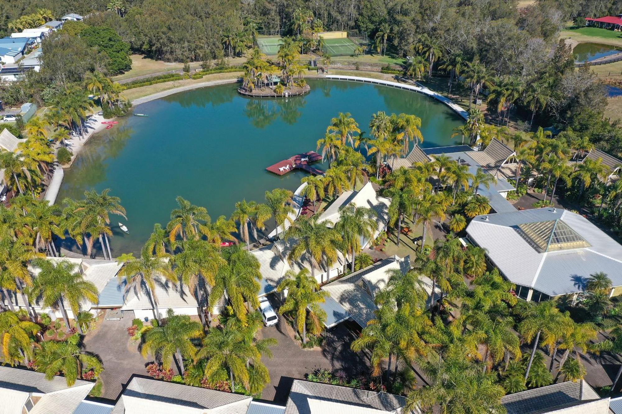 Ultiqa Village Resort พอร์ตแมคควอรี ภายนอก รูปภาพ