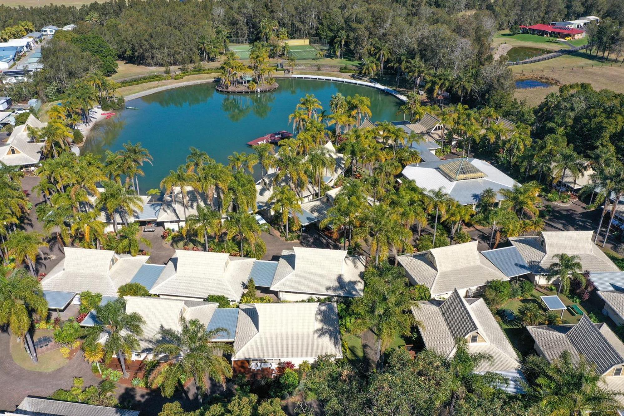Ultiqa Village Resort พอร์ตแมคควอรี ภายนอก รูปภาพ